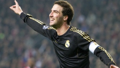 开云电竞平台注册-公牛力克步行者，西部决赛中德罗赞罚球绝杀，公牛退役罗德曼球衣了吗