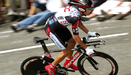 开云体育登录网站入口-勇士热火大战，双方实力对决展现顶级篮球风采，勇士 热火