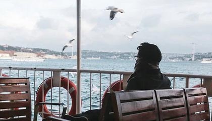 开云APP-布莱顿防守反击犀利，海鸥军团欲再创佳绩，布莱顿首发